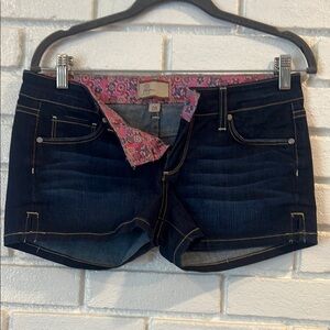 PAIGE Denim stretch short shorts with Floral Pink Lining size 28 low waist.